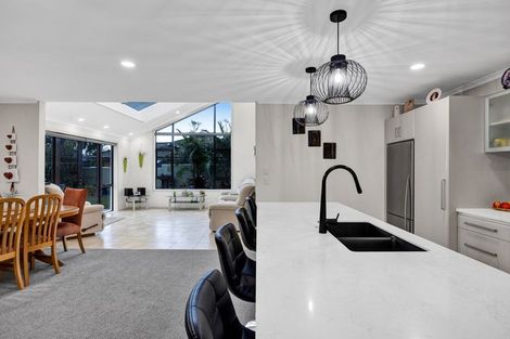 Photo of property in 19 Dolphin Parade, Bell Block, New Plymouth, 4312