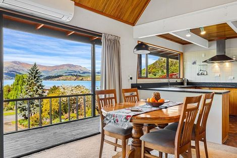 Photo of property in 24 Bayview Place, Cass Bay, Lyttelton, 8082