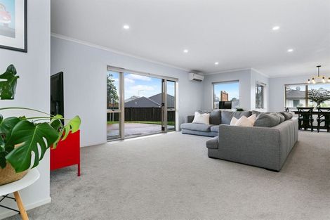 Photo of property in 8 Cedar Way, Morrinsville, 3300