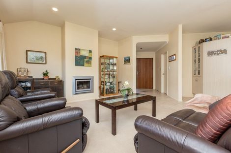 Photo of property in 17 Napier Street, Jervoistown, Napier, 4112