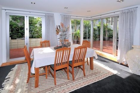 Photo of property in 34a Ocean View Road, Milford, Auckland, 0620