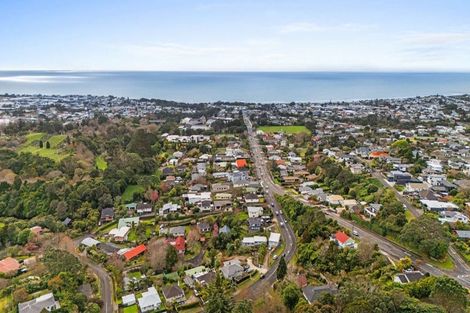 Photo of property in 10b Awanui Street, Merrilands, New Plymouth, 4312