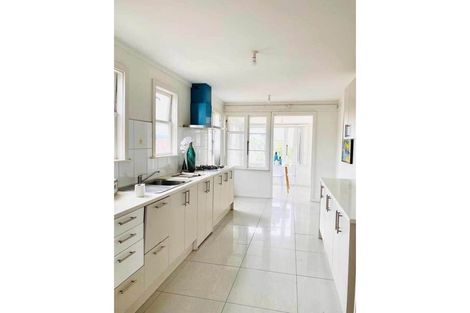 Photo of property in 1 Elphinstone Avenue, Wesley, Auckland, 1041