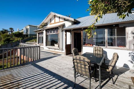 Photo of property in 33 Seapoint Road, Bluff Hill, Napier, 4110