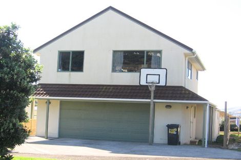 Photo of property in 6 Sim Street, Johnsonville, Wellington, 6037