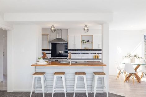 Photo of property in 14 Rowcliffe Crescent, Avonside, Christchurch, 8061