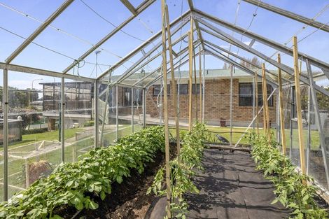 Photo of property in 5 Whakapaki Street, Urenui, 4375