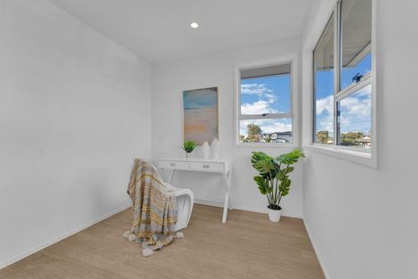 Photo of property in 5 Tabitha Crescent, Henderson, Auckland, 0612
