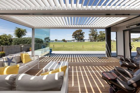 Photo of property in 26 Harbour View Road, Omokoroa, 3114