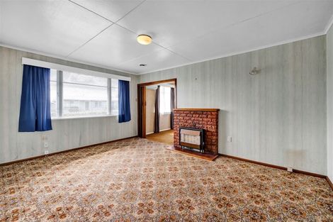 Photo of property in 4 Buchanan Place, Hawera, 4610