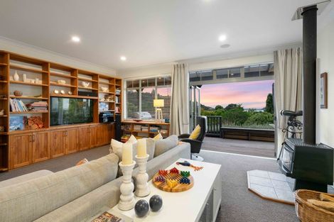 Photo of property in 25 Rewa Rewa Valley, Tairua, 3508