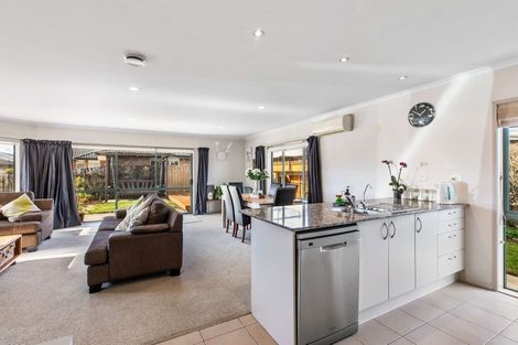 Photo of property in 10b Landon Place, Pukekohe, 2120