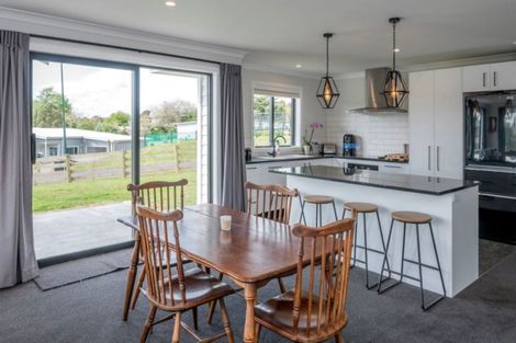 Photo of property in 4 Corbin Court, Ohau, Levin, 5570