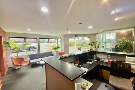 Photo of property in 1/108 Lincoln Road, Henderson, Auckland, 0610
