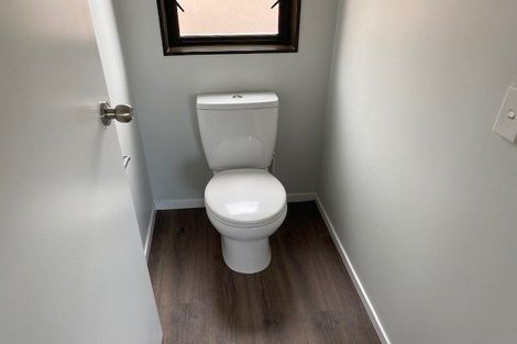 Photo of property in 2/12 Bradbury Road, Botany Downs, Auckland, 2010