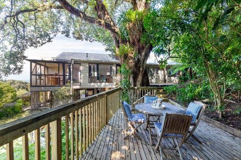 Photo of property in 14 Glenelg Road, Red Beach, 0932