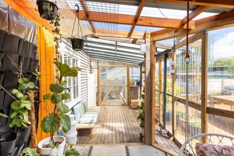 Photo of property in 21 Vogel Street, Woodville, 4920