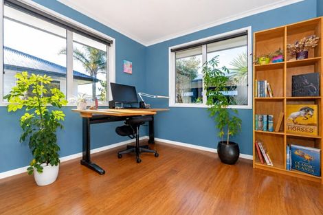 Photo of property in 72 Hamilton Drive, Wainui, Gisborne, 4010