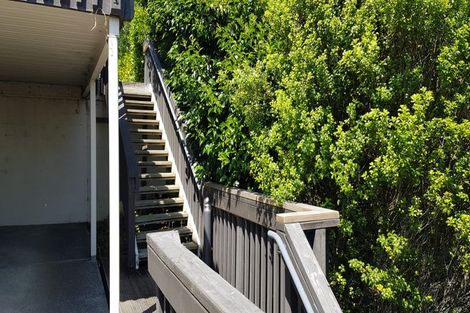 Photo of property in 8c Schnapper Rock Road, Schnapper Rock, Auckland, 0632