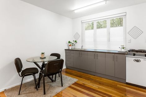 Photo of property in 16 Dinton Street, Russley, Christchurch, 8042