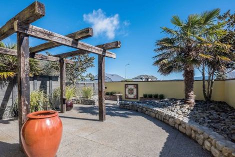 Photo of property in 9 Shearwater Rise, Paraparaumu Beach, Paraparaumu, 5032