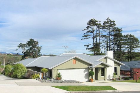 Photo of property in 22 Palm Grove Drive, Western Heights, Hamilton, 3200