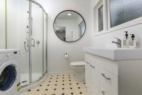 Photo of property in 2/134 Calliope Road, Stanley Point, Auckland, 0624