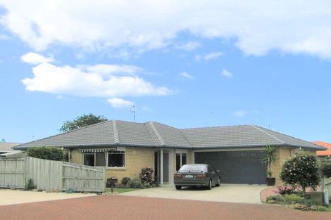 Photo of property in 8 Evergreen Glade, Papamoa Beach, Papamoa, 3118