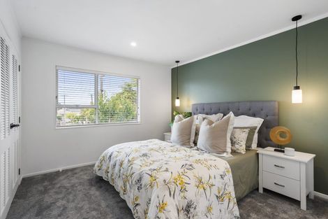 Photo of property in 2/57 Moana Avenue, One Tree Hill, Auckland, 1061