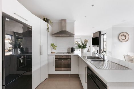 Photo of property in 61 Twin Oak Avenue, Papamoa Beach, Papamoa, 3118