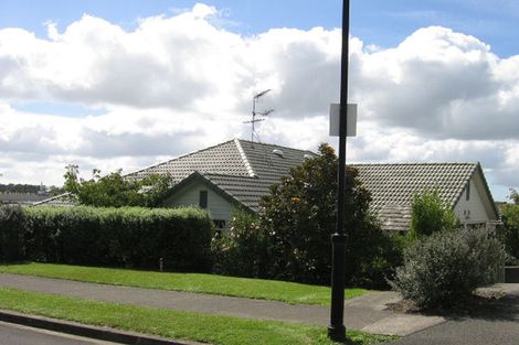 Photo of property in 2 Regents Park Place, Westgate, Auckland, 0614