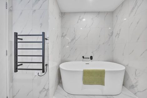 Photo of property in 2/25 Taikata Road, Te Atatu Peninsula, Auckland, 0610