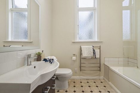 Photo of property in 742 Highgate, Maori Hill, Dunedin, 9010