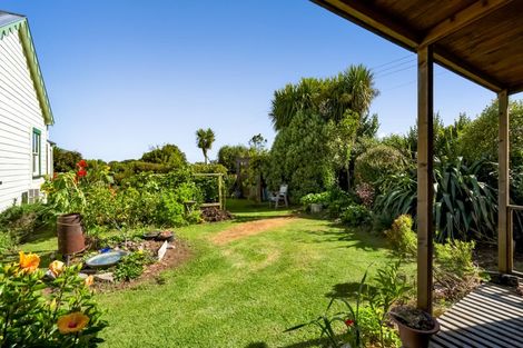 Photo of property in 1 Mahuru Lane, Okato, 4335