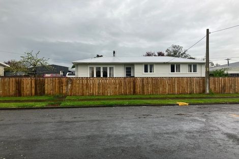 Photo of property in 16 Montgomery Street, Waipukurau, 4200