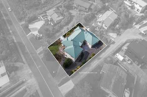 Photo of property in 34 Moana View Road, Waikawa, Picton, 7220