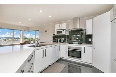 Photo of property in 12 Marlin Street, West Harbour, Auckland, 0618