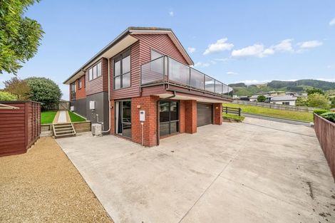 Photo of property in 115 Kirton Drive, Riverstone Terraces, Upper Hutt, 5018