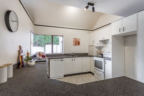 Photo of property in 4 Sutherland Avenue, Silverstream, Upper Hutt, 5019