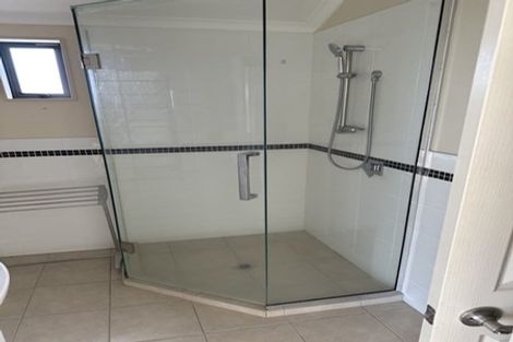 Photo of property in 1446 Whangaparaoa Road, Army Bay, Whangaparaoa, 0930