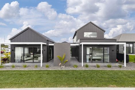 Photo of property in 33 Kikorangi Drive, Wainui, Silverdale, 0992