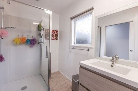 Photo of property in 4 Upham Crescent, Taradale, Napier, 4112