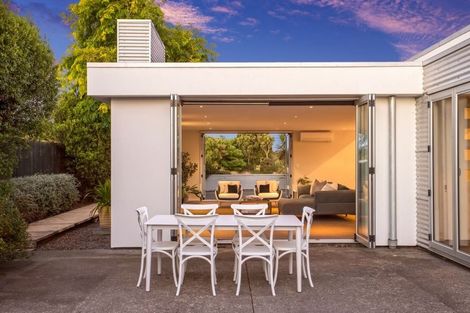 Photo of property in 4 Lantern Lane, Halswell, Christchurch, 8025