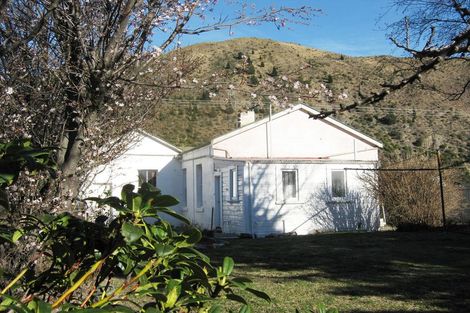 Photo of property in 30 Bledisloe Street, Kurow, 9435