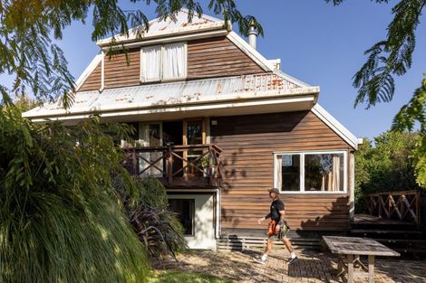 Photo of property in 54 Resolution Road, Welcome Bay, Tauranga, 3112