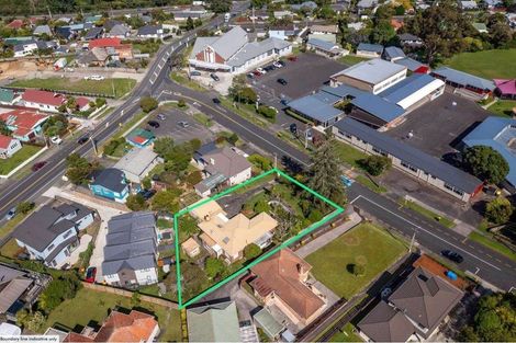 Photo of property in 3 Lavelle Road, Henderson, Auckland, 0612