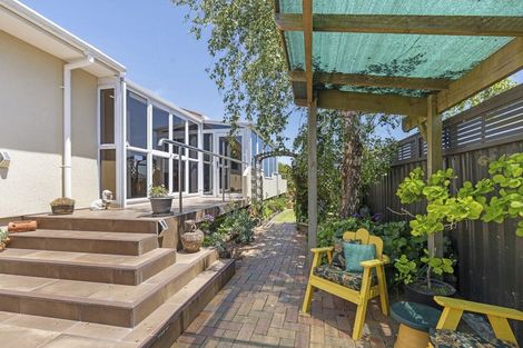 Photo of property in 50 Leslie Street, Waitara, 4320