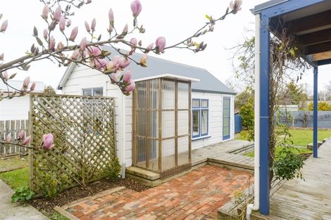 Photo of property in 104 Sherwill Street West, Feilding, 4702