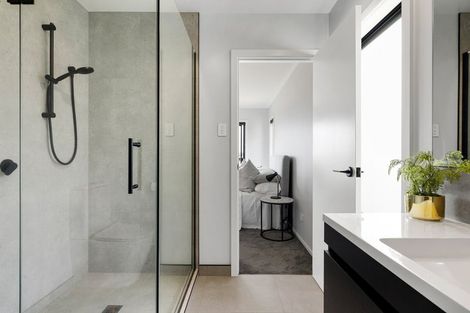 Photo of property in 2/42 Rose Berry Crescent, Flagstaff, Hamilton, 3210