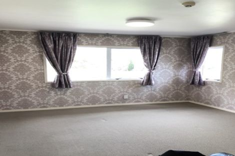 Photo of property in 2/66 Buscomb Avenue, Henderson, Auckland, 0610